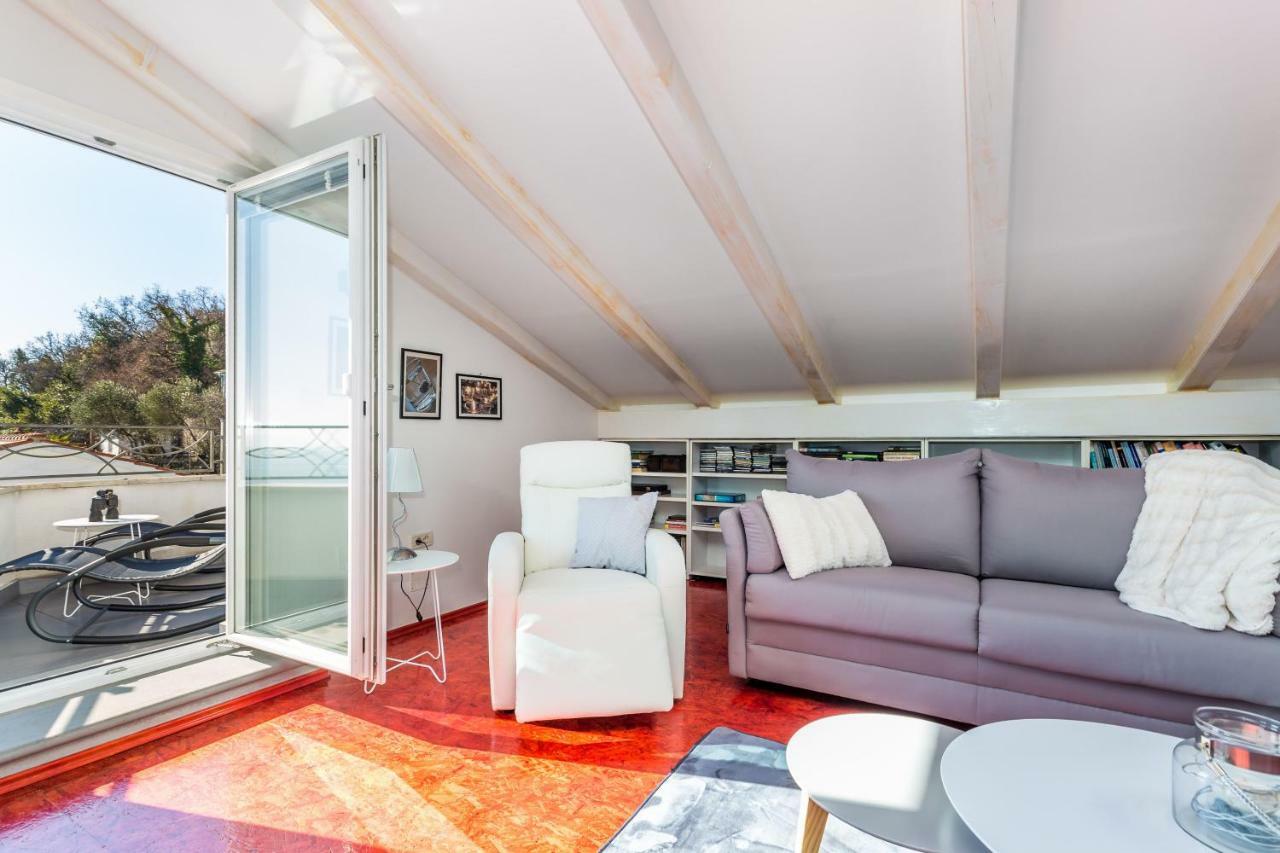 오파티아 Luxury Penthouse Prestige Near The Sea 아파트 외부 사진