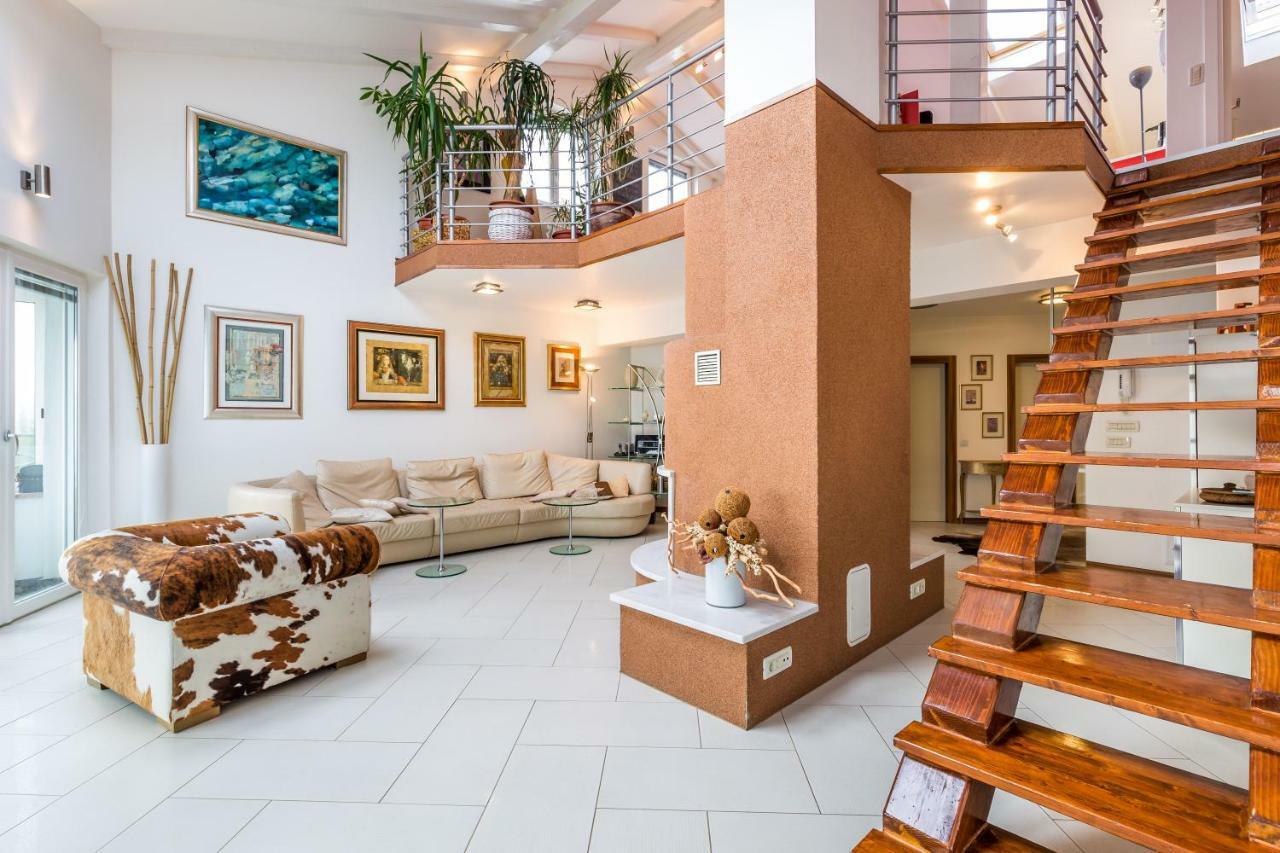 오파티아 Luxury Penthouse Prestige Near The Sea 아파트 외부 사진