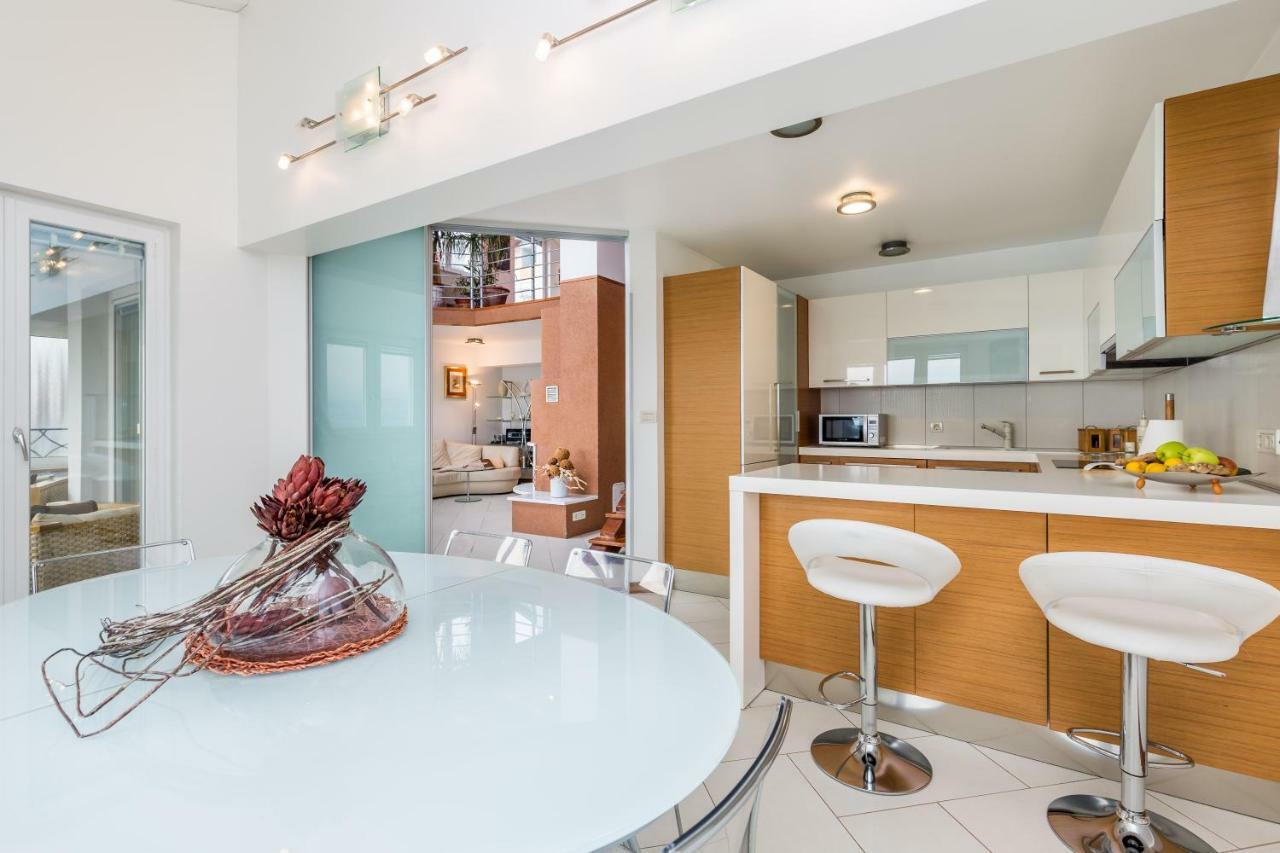 오파티아 Luxury Penthouse Prestige Near The Sea 아파트 외부 사진